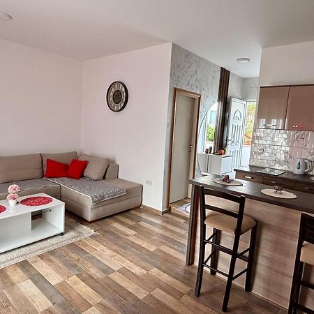 Apartmani Jovan Ulcinj Ngoại thất bức ảnh