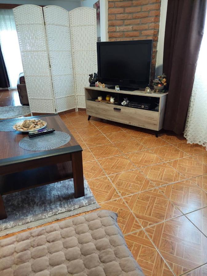 Apartmani Jovan Ulcinj Ngoại thất bức ảnh