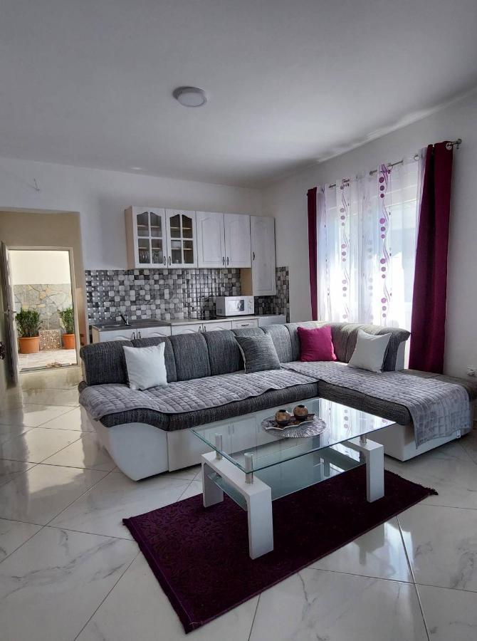 Apartmani Jovan Ulcinj Ngoại thất bức ảnh