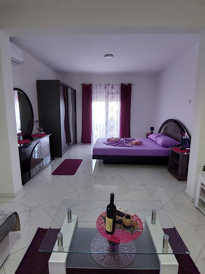 Apartmani Jovan Ulcinj Ngoại thất bức ảnh