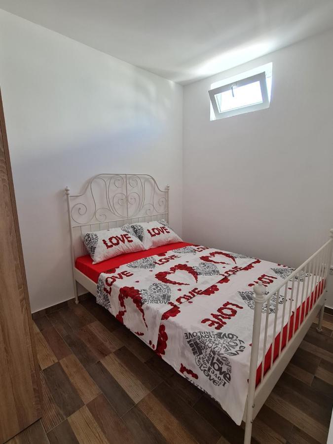 Apartmani Jovan Ulcinj Ngoại thất bức ảnh