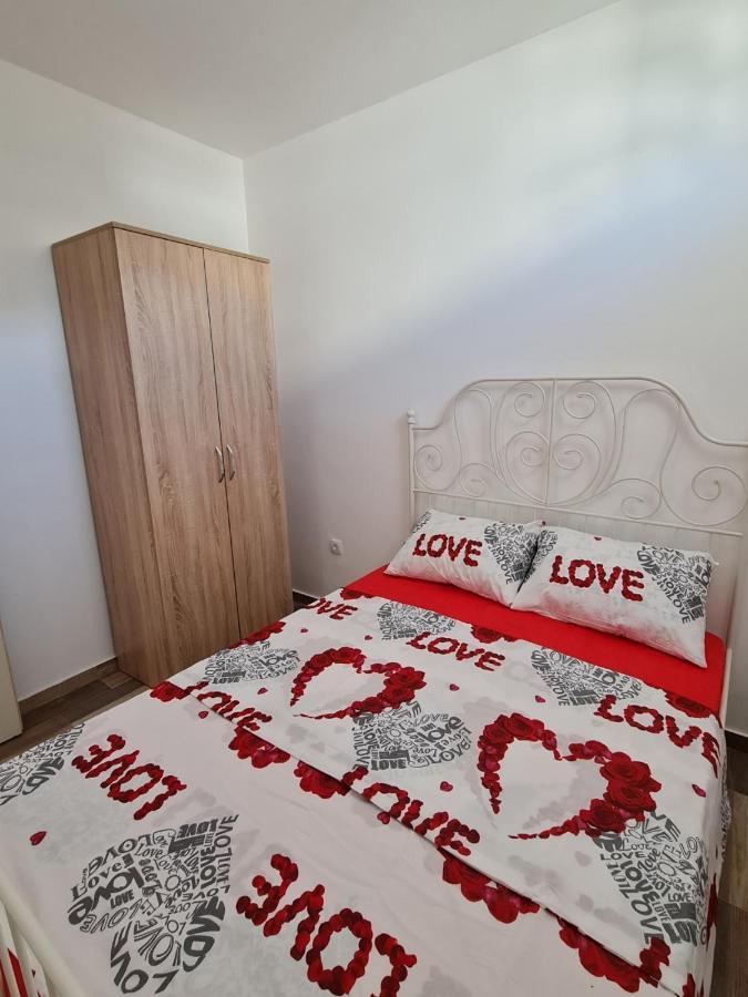 Apartmani Jovan Ulcinj Ngoại thất bức ảnh