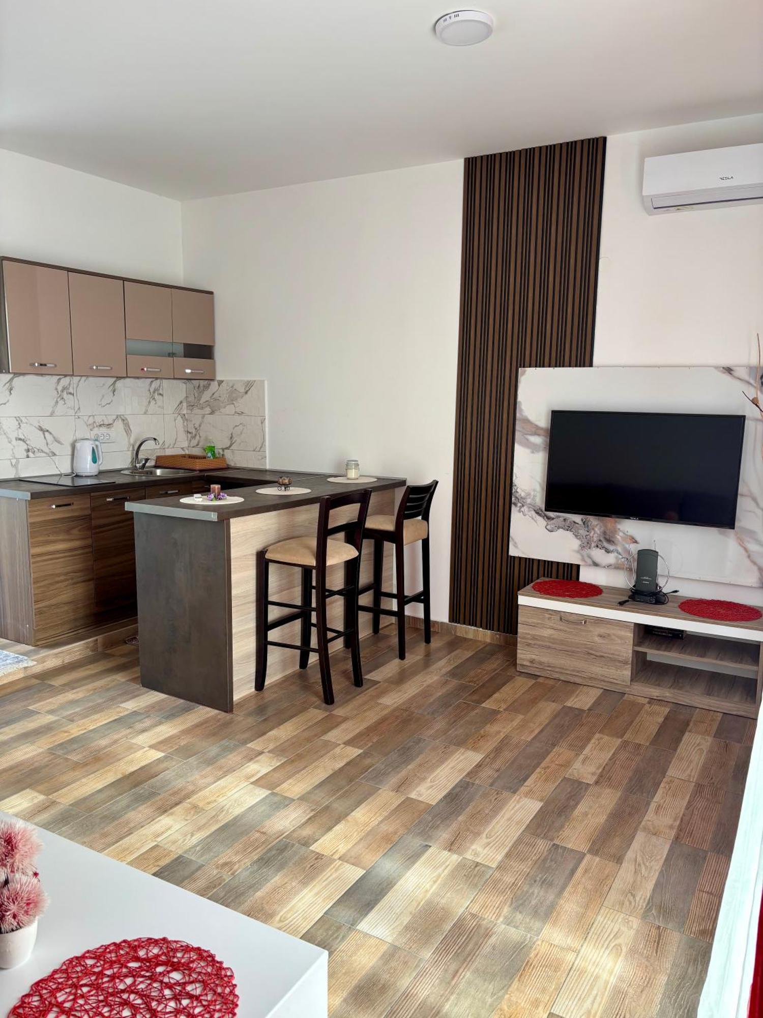 Apartmani Jovan Ulcinj Ngoại thất bức ảnh
